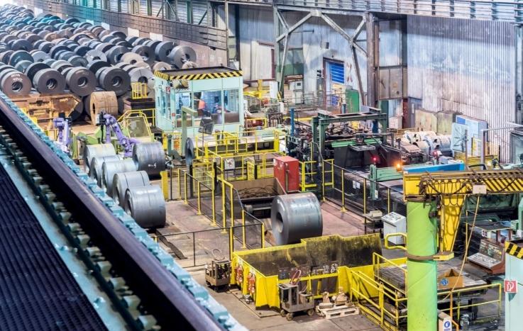 In de fabriek van thyssenkrupp in Duisburg-Hüttenheim is de beitserij voor warmgewalst staal gemoderniseerd om de kwaliteit van het eindproduct te verbeteren. De beitsbaden, inclusief de bijhorende apparatuur, zijn opgewaardeerd