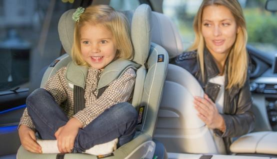 Steeds meer auto’s zijn compatibel met i-Size-autostoeltjes, zoals dit zitje van BeSafe