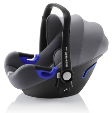 Heel wat i-Size-stoeltjes, ook dit zitje van Britax/R&ouml;mer, zijn groter dan de vroegere modellen