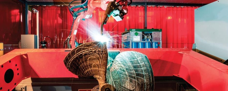 Hybride bewerkingsmachines kunnen zowel additive als substractive werken. Ook het programmeren moet dan met één CAM-systeem kunnen. In Nederland maakte men zo ‘s werelds eerste gecertificeerde, 3D-geprinte propeller (foto: PowerMill – Ultimate)